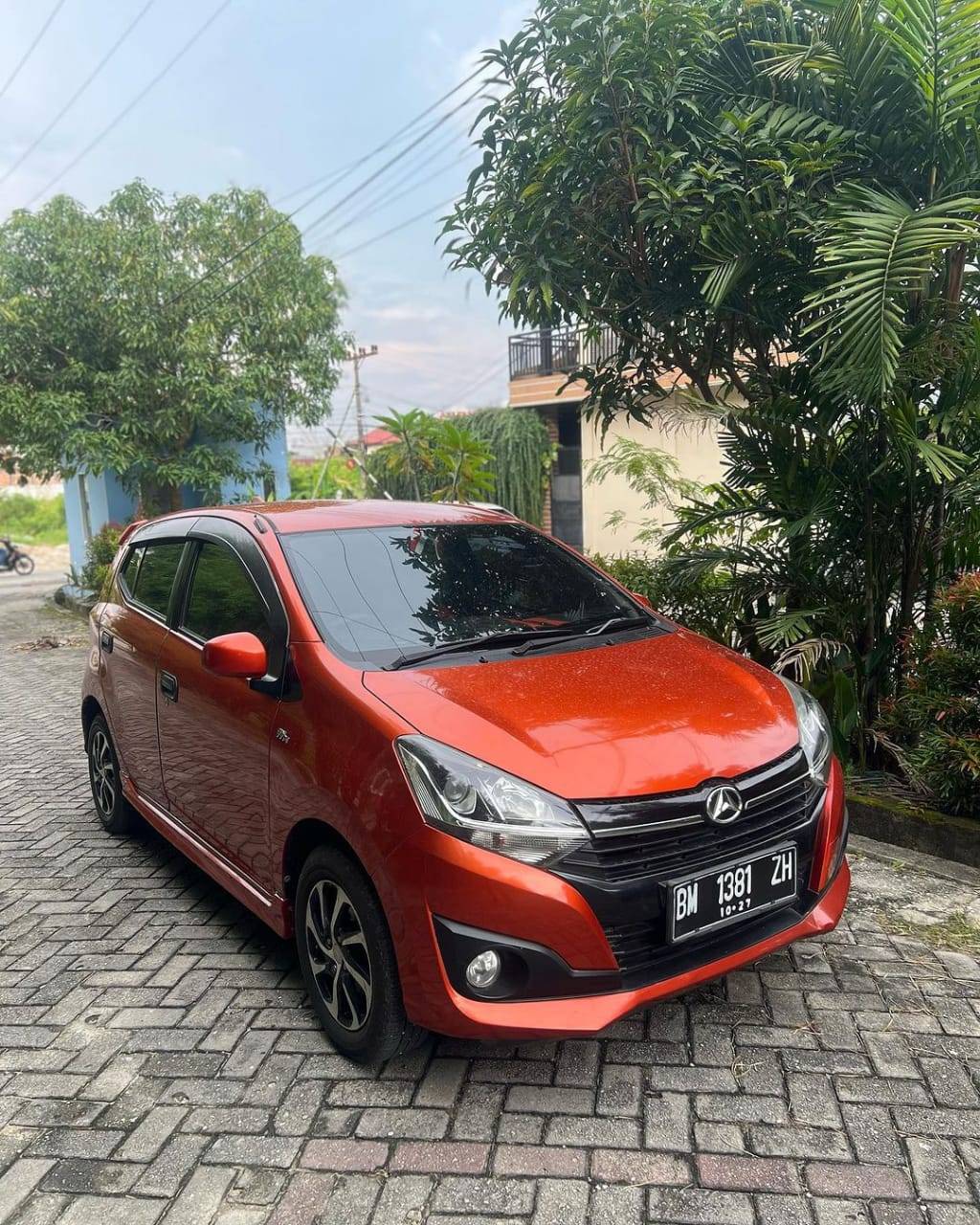 2017 Daihatsu Ayla 1.0L D MT 2017 Daihatsu Ayla 1.0L D MT