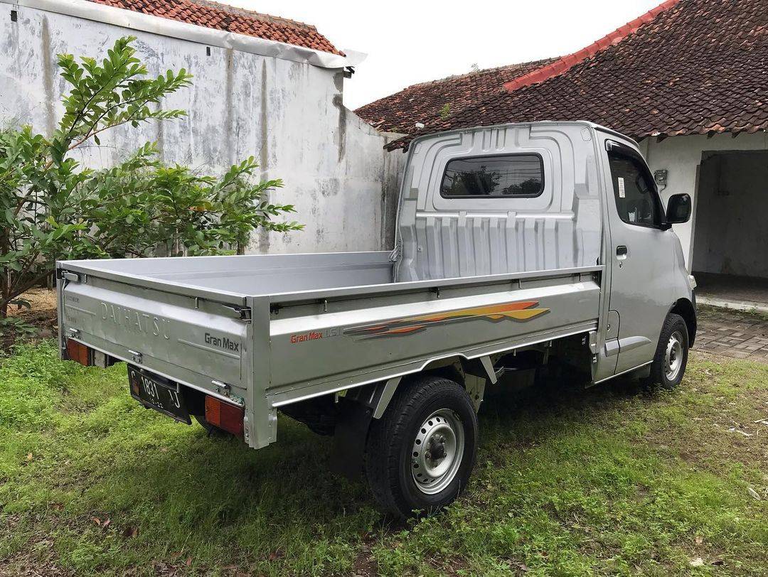 2017 Daihatsu Gran Max PU STANDAR 1.5L MT PU AC PS 2017 Daihatsu Gran Max PU STANDAR 1.5L MT PU AC PS