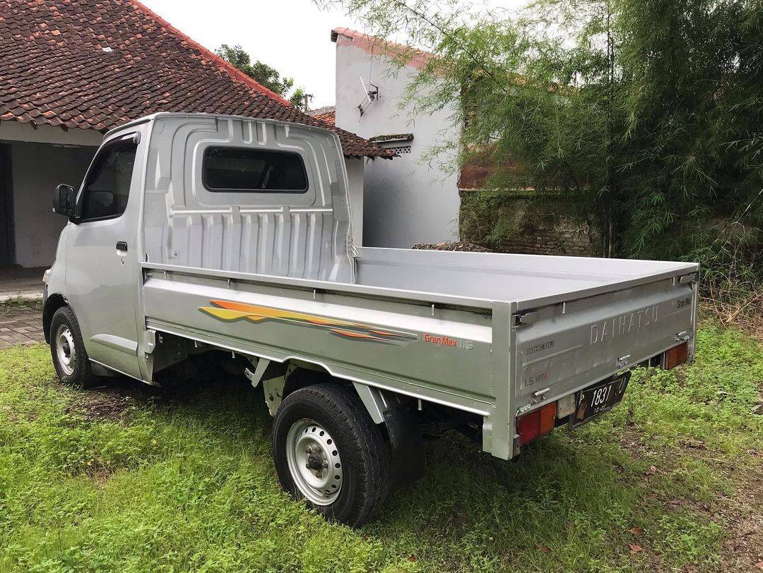 2017 Daihatsu Gran Max PU STANDAR 1.5L MT PU AC PS 2017 Daihatsu Gran Max PU STANDAR 1.5L MT PU AC PS