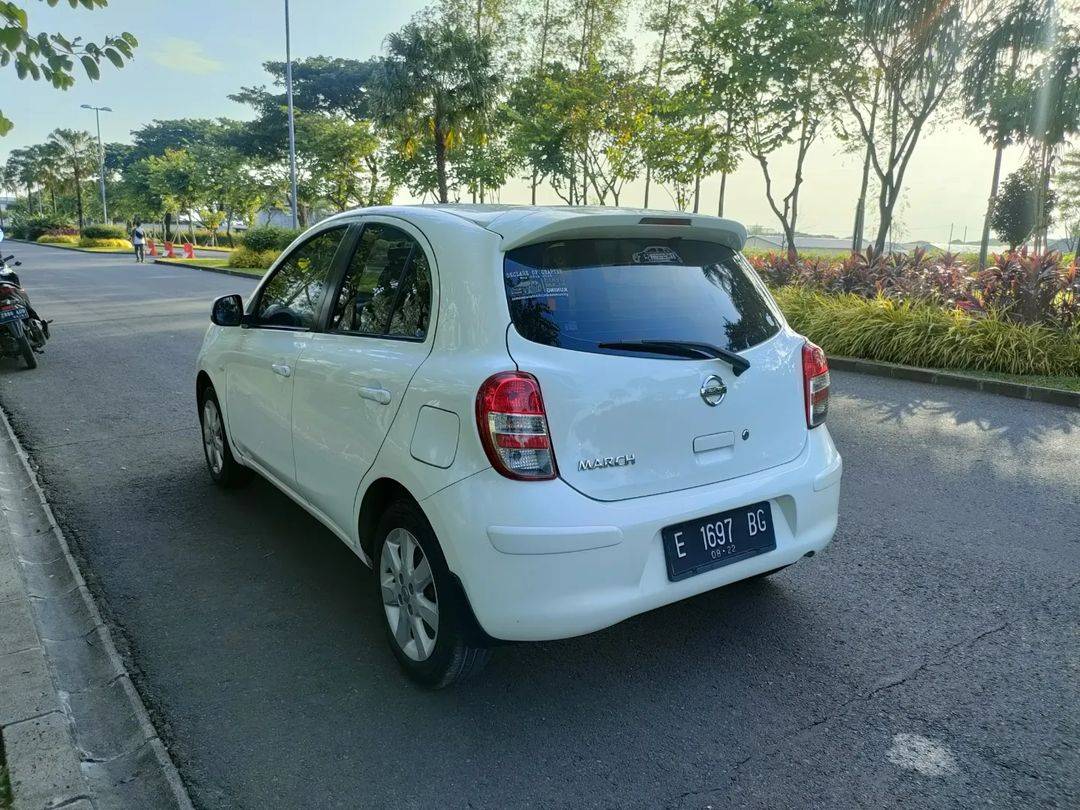 2012 Nissan March 1.5 MT 2012 Nissan March 1.5 MT