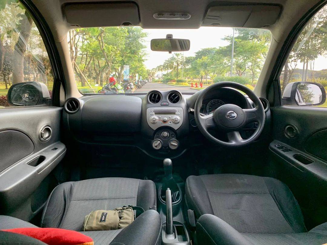 2012 Nissan March 1.5 MT 2012 Nissan March 1.5 MT