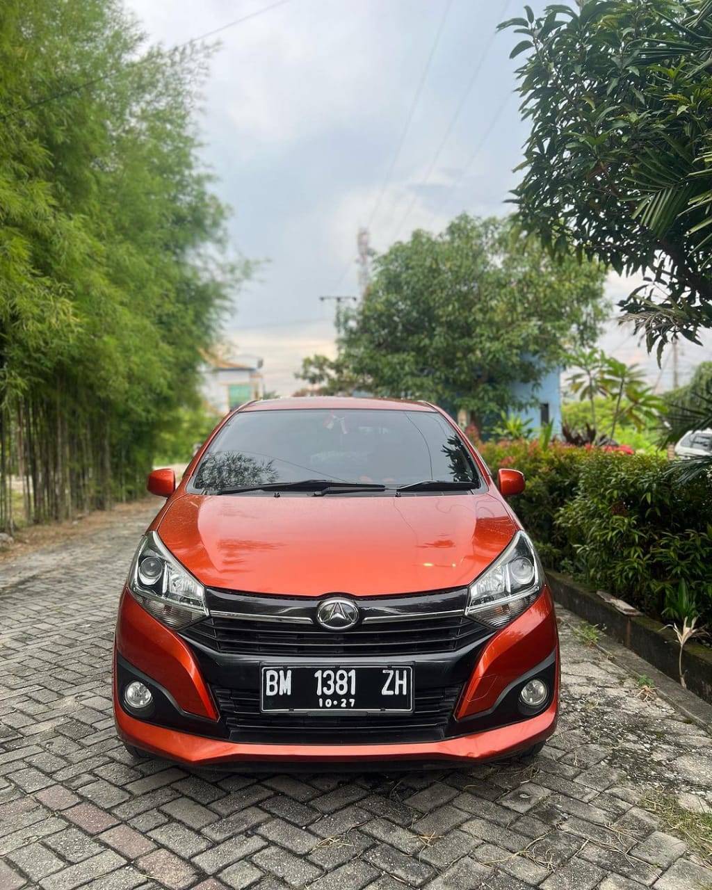 2017 Daihatsu Ayla 1.0L D MT Bekas 2017 Daihatsu Ayla 1.0L D MT Bekas