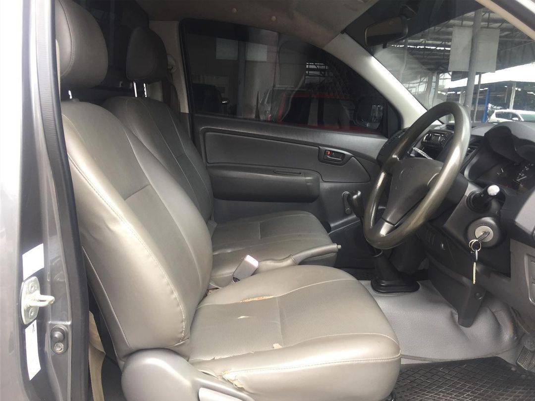 2012 Toyota Hilux 2.0L Single Cab 2012 Toyota Hilux 2.0L Single Cab