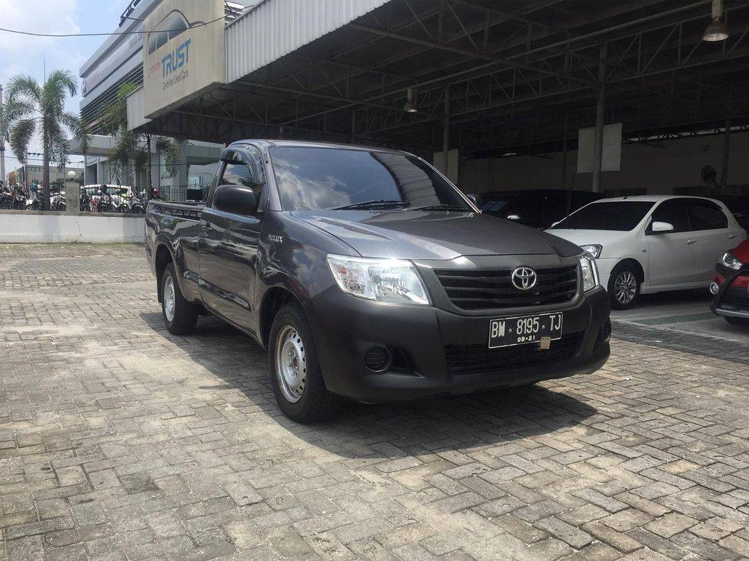 2012 Toyota Hilux 2.0L Single Cab 2012 Toyota Hilux 2.0L Single Cab