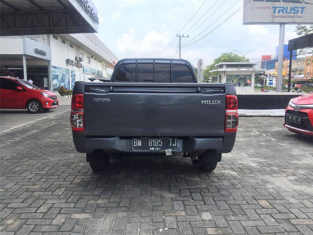 2012 Toyota Hilux 2.0L Single Cab 2012 Toyota Hilux 2.0L Single Cab