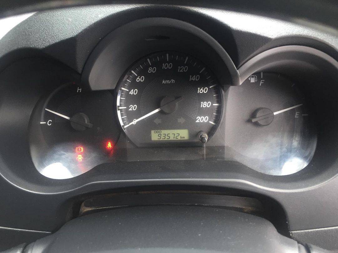 2012 Toyota Hilux 2.0L Single Cab 2012 Toyota Hilux 2.0L Single Cab