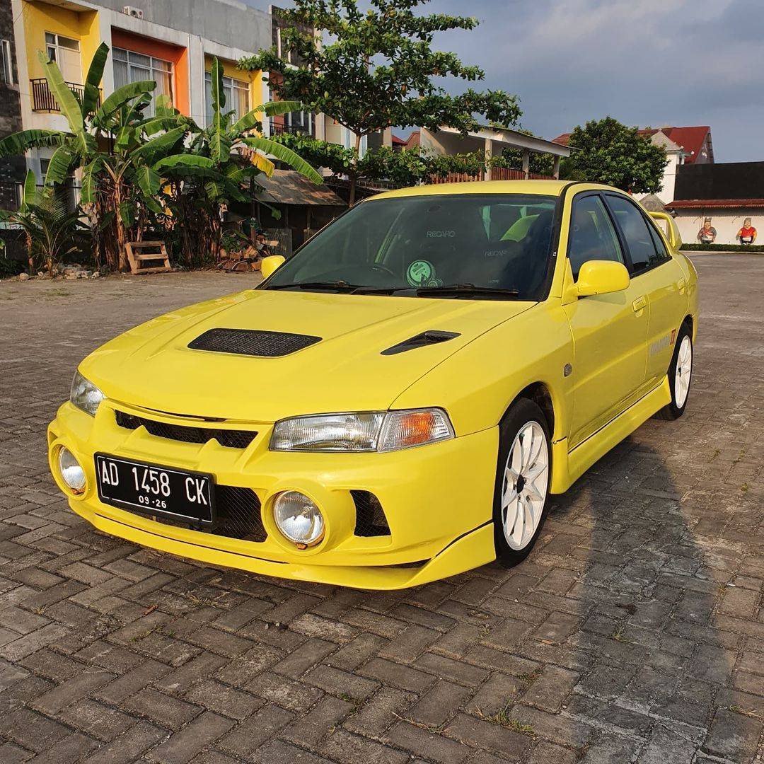 2005 Mitsubishi Lancer  GLXi SOHC MPI 1.8 M/T 2005 Mitsubishi Lancer  GLXi SOHC MPI 1.8 M/T