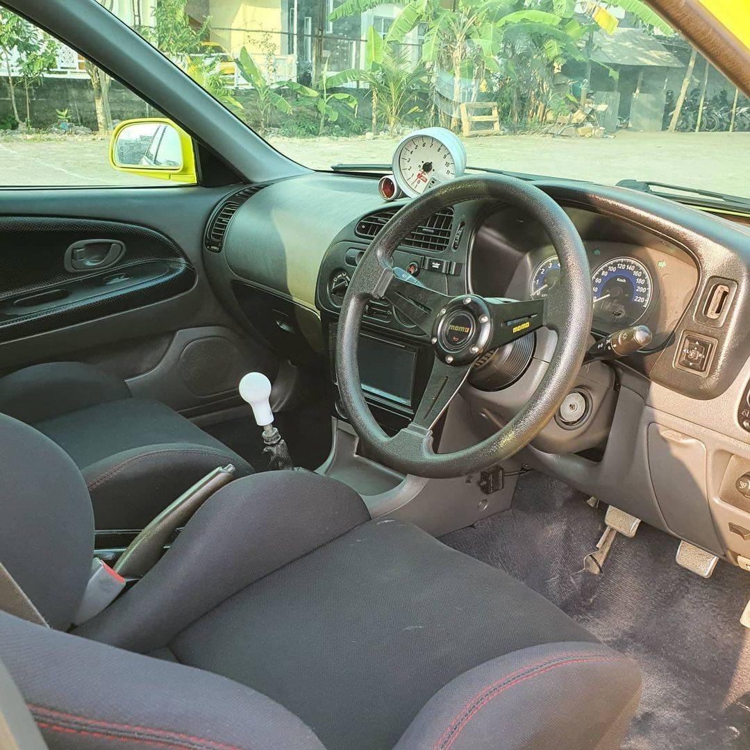 2005 Mitsubishi Lancer  GLXi SOHC MPI 1.8 M/T 2005 Mitsubishi Lancer  GLXi SOHC MPI 1.8 M/T