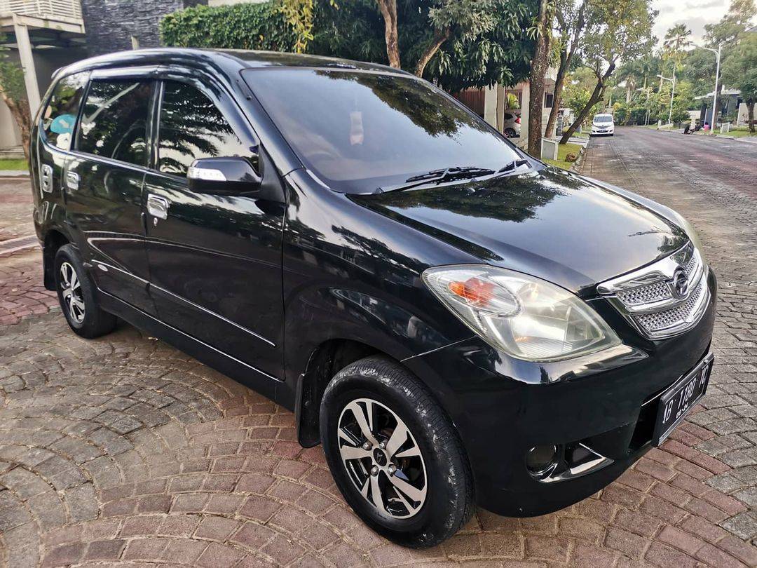 2010 Daihatsu Xenia  Xi DLX VVTi 2010 Daihatsu Xenia  Xi DLX VVTi