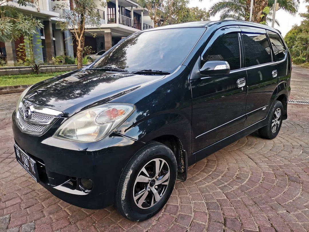 2010 Daihatsu Xenia  Xi DLX VVTi 2010 Daihatsu Xenia  Xi DLX VVTi