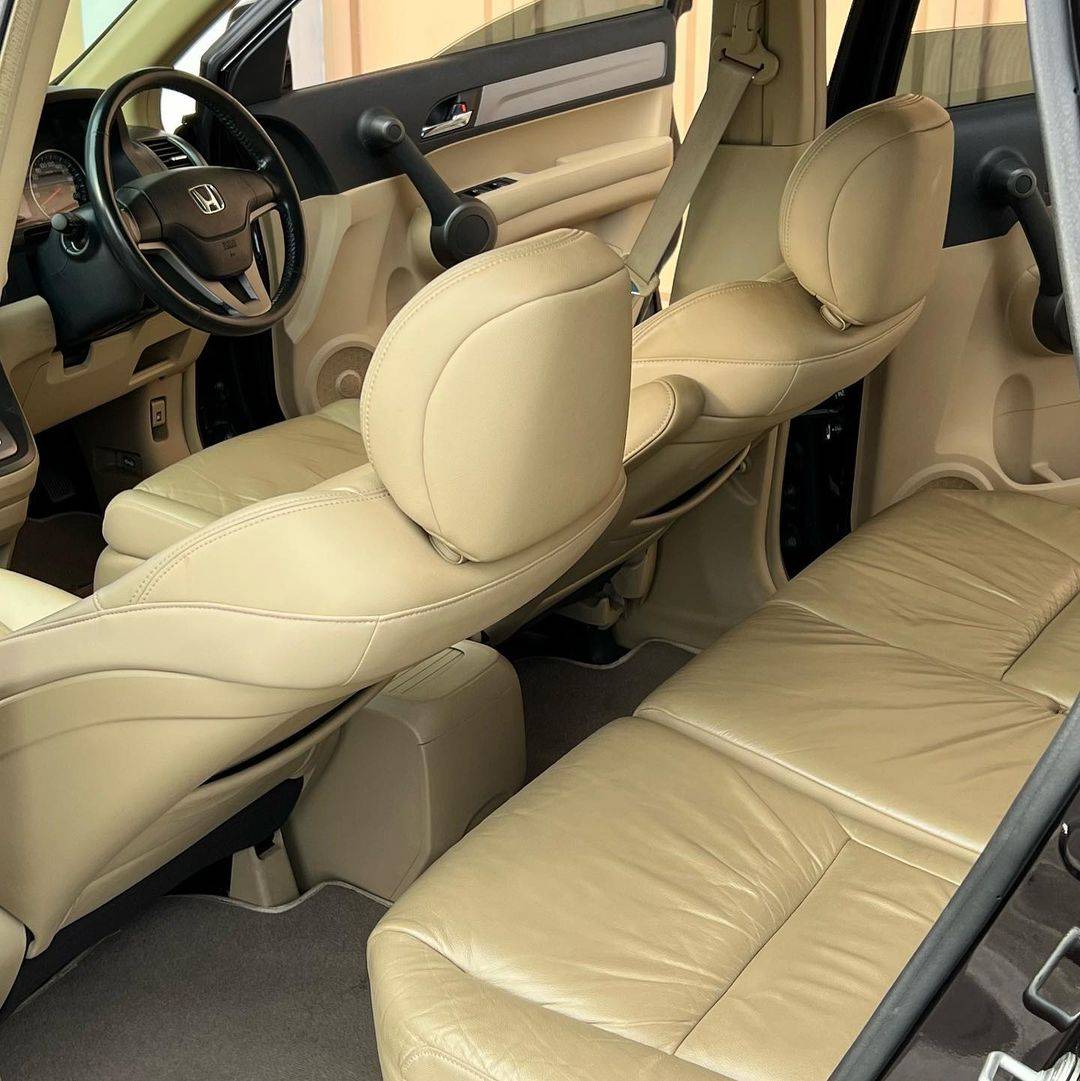 2011 Honda CR-V  2.4L AT 2011 Honda CR-V  2.4L AT