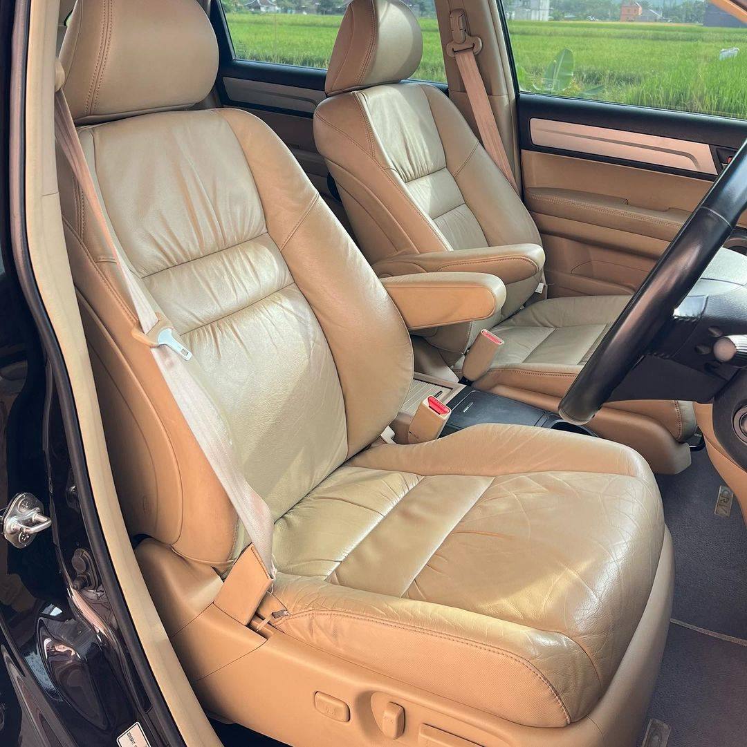 2011 Honda CR-V  2.4L AT 2011 Honda CR-V  2.4L AT