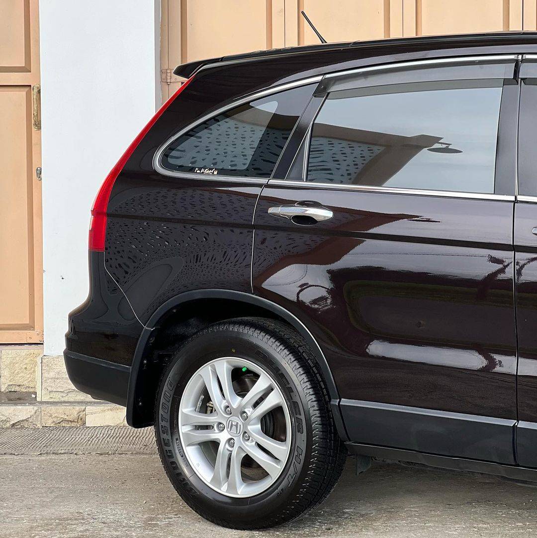 2011 Honda CR-V  2.4L AT 2011 Honda CR-V  2.4L AT