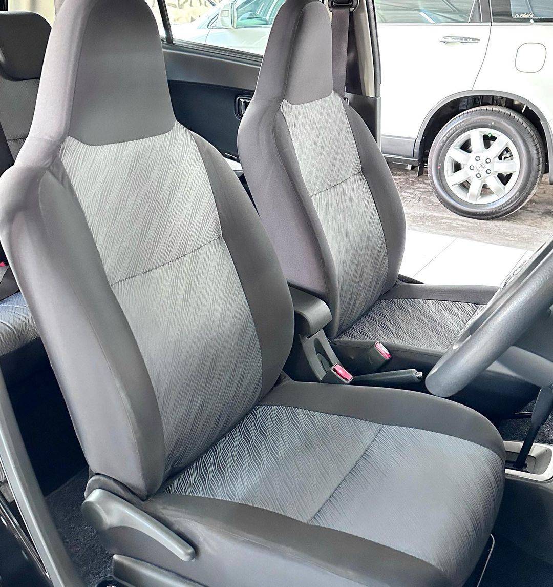 2015 Toyota Agya 1.2L G AT TRD 2015 Toyota Agya 1.2L G AT TRD