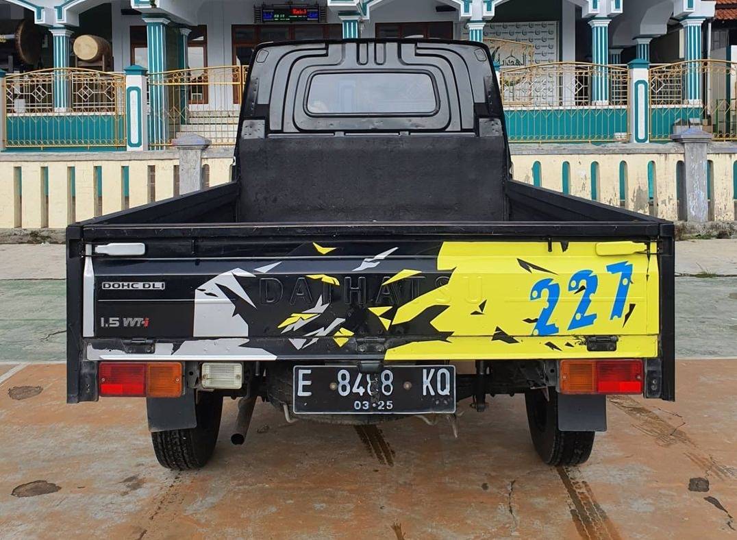 2015 Daihatsu Gran Max PU 3-Way Standar + PS + AC 1.5 MT 2015 Daihatsu Gran Max PU 3-Way Standar + PS + AC 1.5 MT