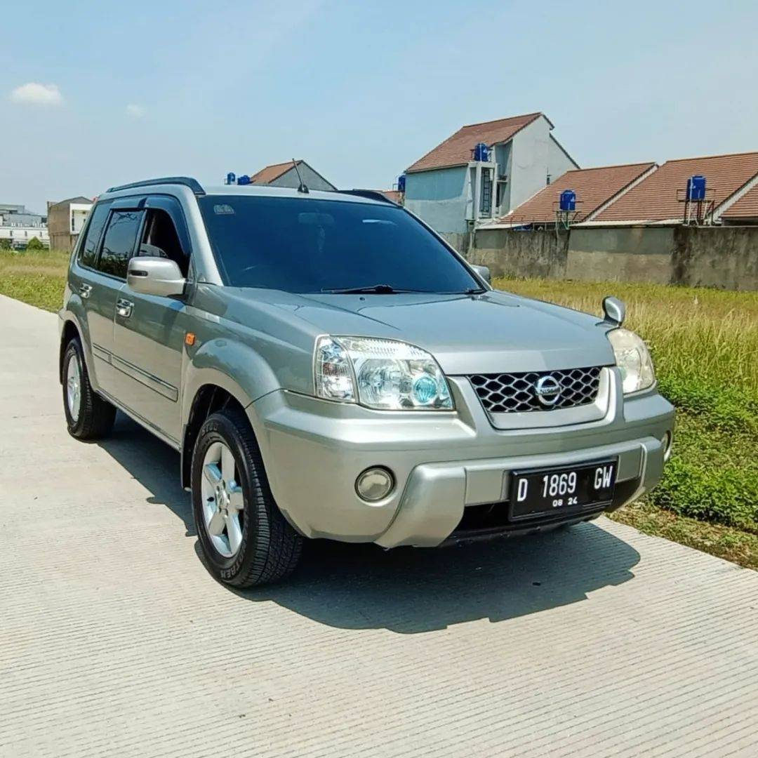 2004 Nissan X Trail STT 2.5L AT 2004 Nissan X Trail STT 2.5L AT