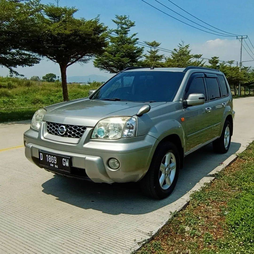 2004 Nissan X Trail STT 2.5L AT 2004 Nissan X Trail STT 2.5L AT