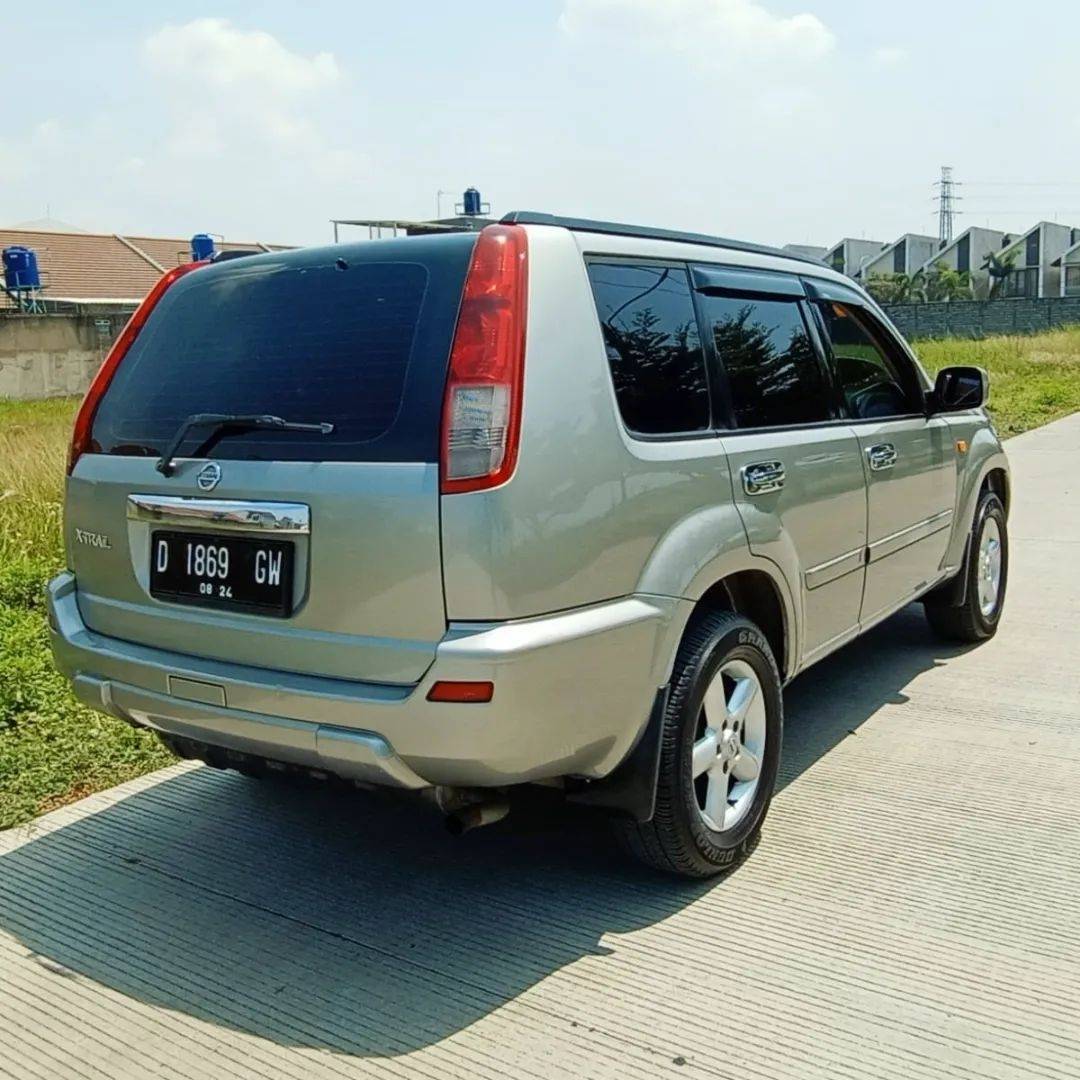 2004 Nissan X Trail STT 2.5L AT 2004 Nissan X Trail STT 2.5L AT