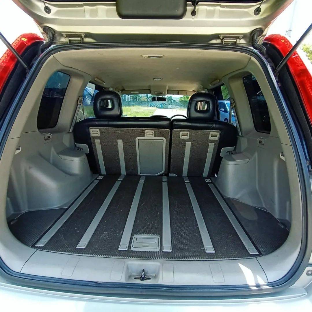 2004 Nissan X Trail STT 2.5L AT 2004 Nissan X Trail STT 2.5L AT