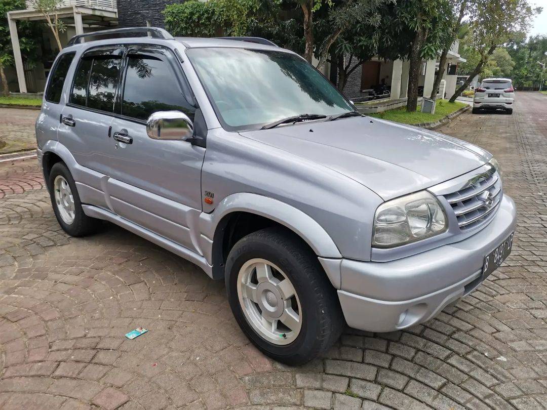 2001 Suzuki Escudo 2.0 M/T 2001 Suzuki Escudo 2.0 M/T