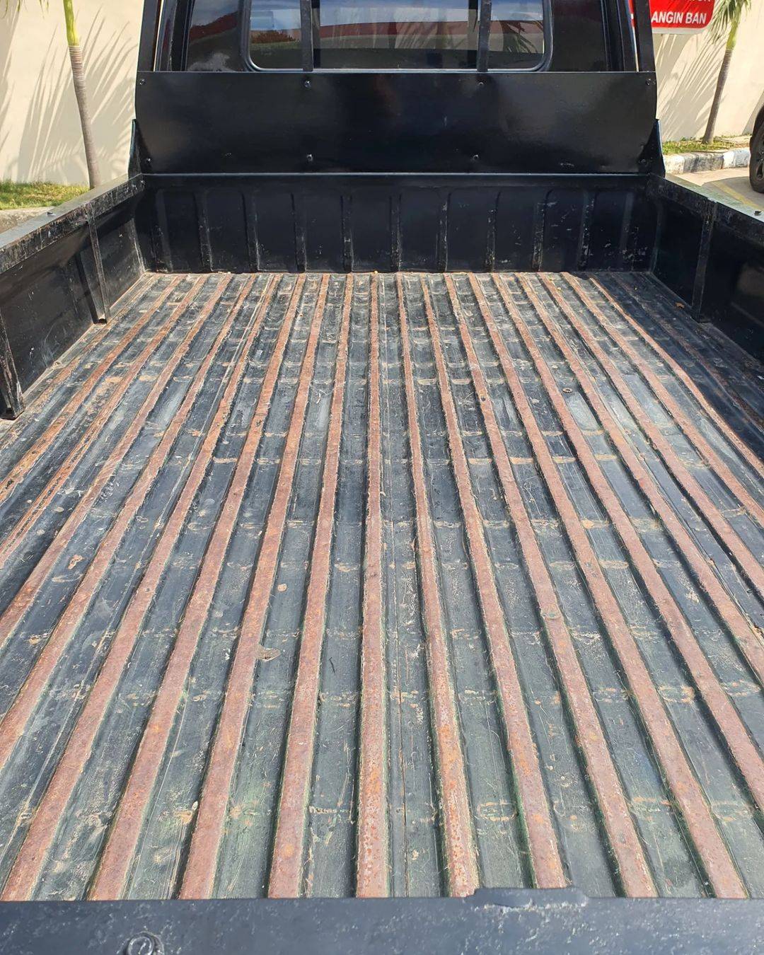 2015 Mitsubishi L300 Pickup Standard 2015 Mitsubishi L300 Pickup Standard