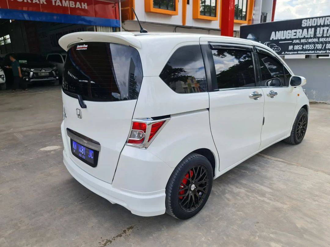 2010 Honda Freed  EA/T 2010 Honda Freed  EA/T