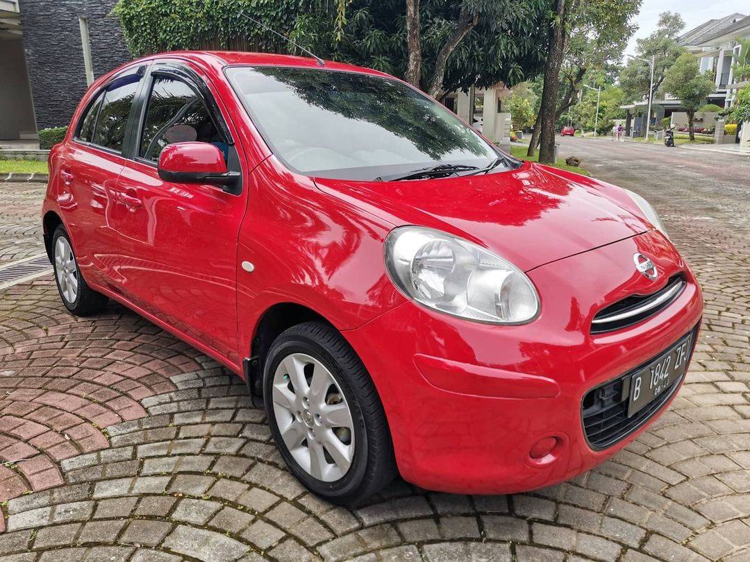 2013 Nissan March 1.2L AT 2013 Nissan March 1.2L AT