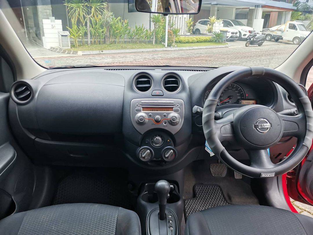 2013 Nissan March 1.2L AT 2013 Nissan March 1.2L AT