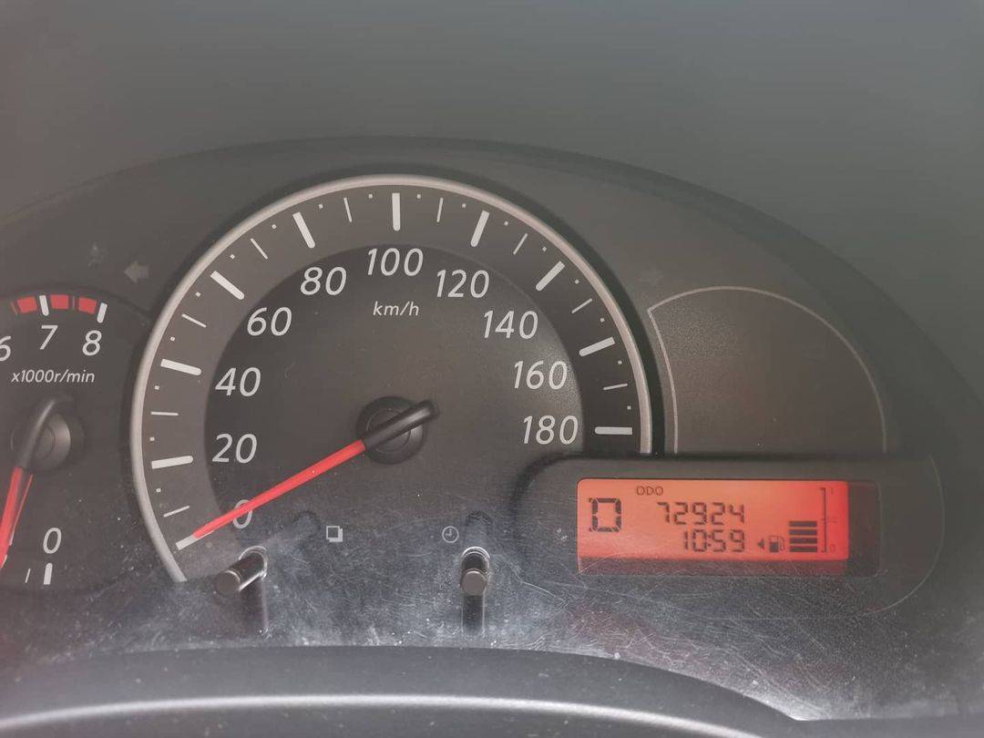 2013 Nissan March 1.2L AT 2013 Nissan March 1.2L AT