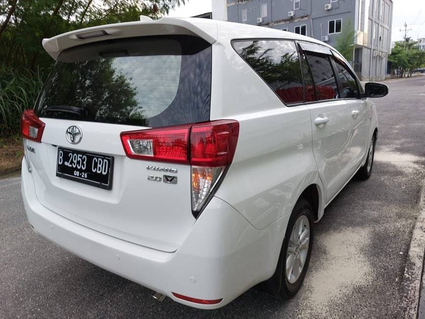 2016 Toyota Kijang Innova 2.0L V AT 2016 Toyota Kijang Innova 2.0L V AT