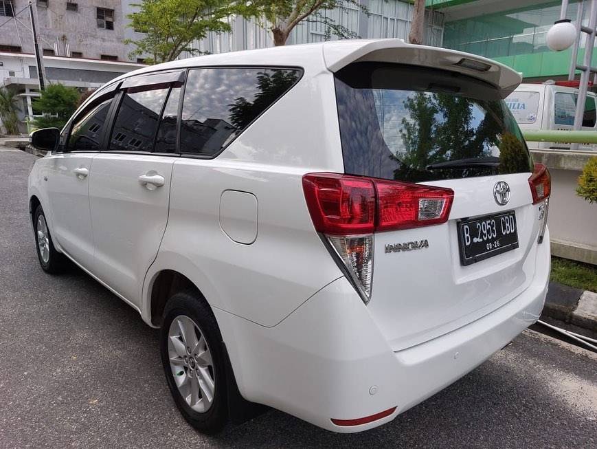 2016 Toyota Kijang Innova 2.0L V AT 2016 Toyota Kijang Innova 2.0L V AT