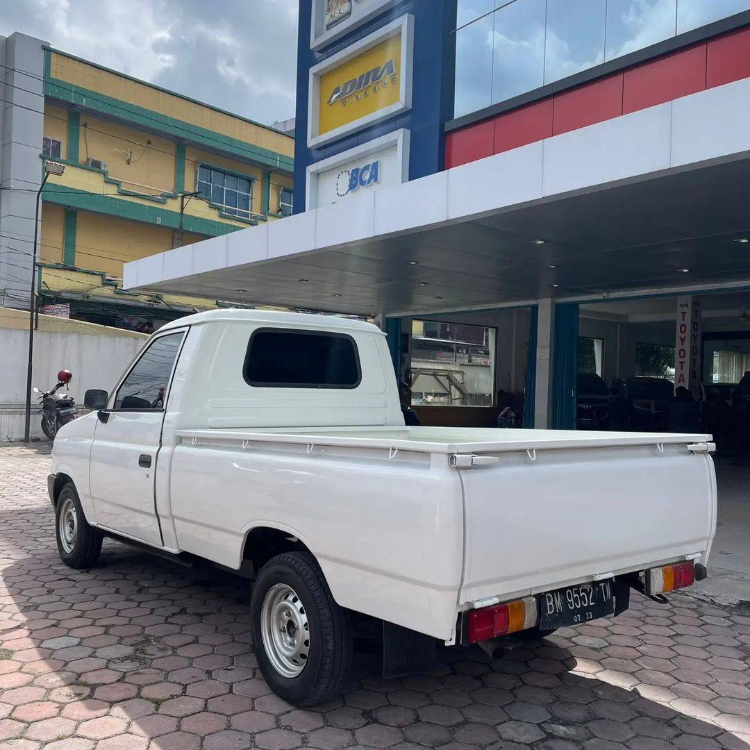 2018 Isuzu Panther 2018 Isuzu Panther