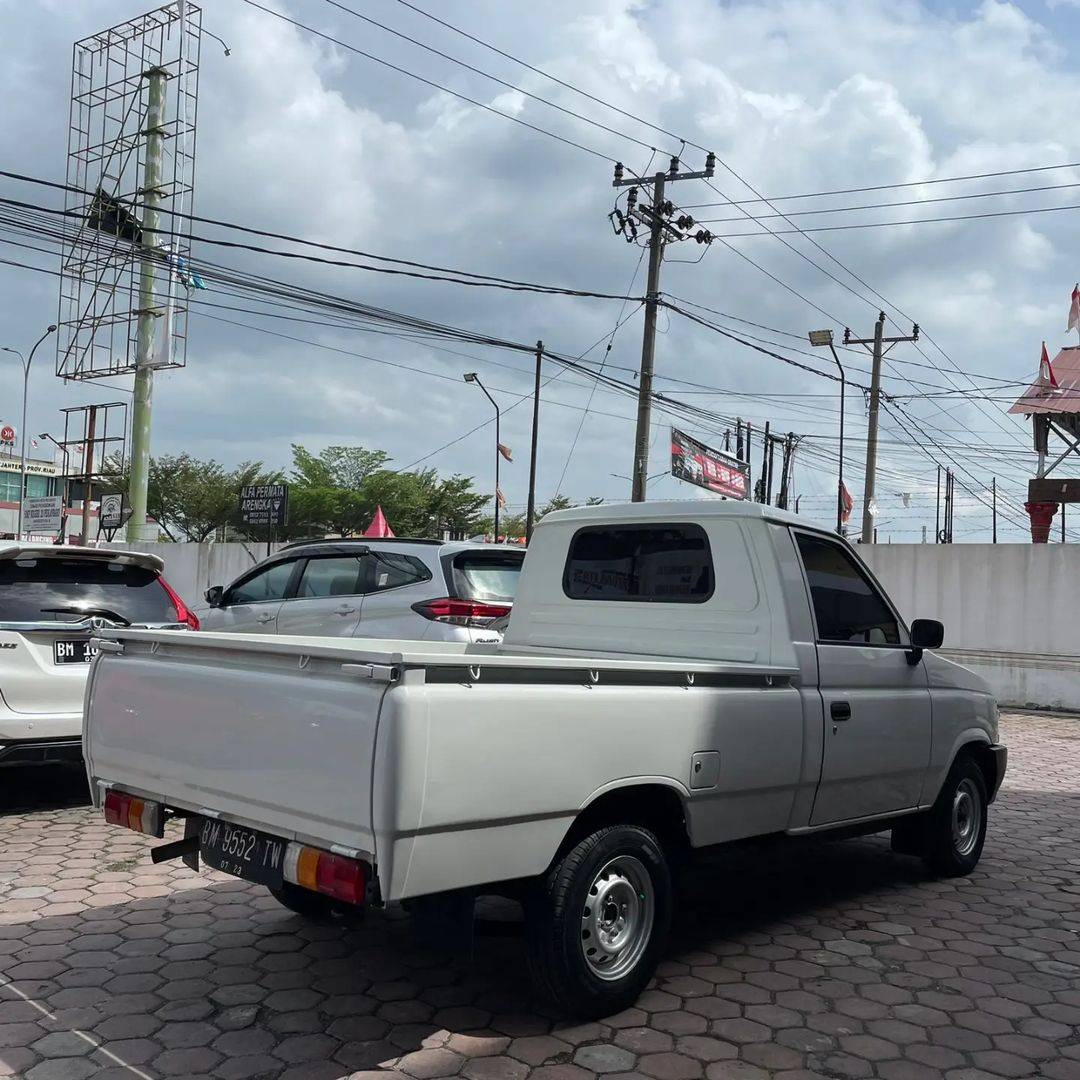 2018 Isuzu Panther 2018 Isuzu Panther