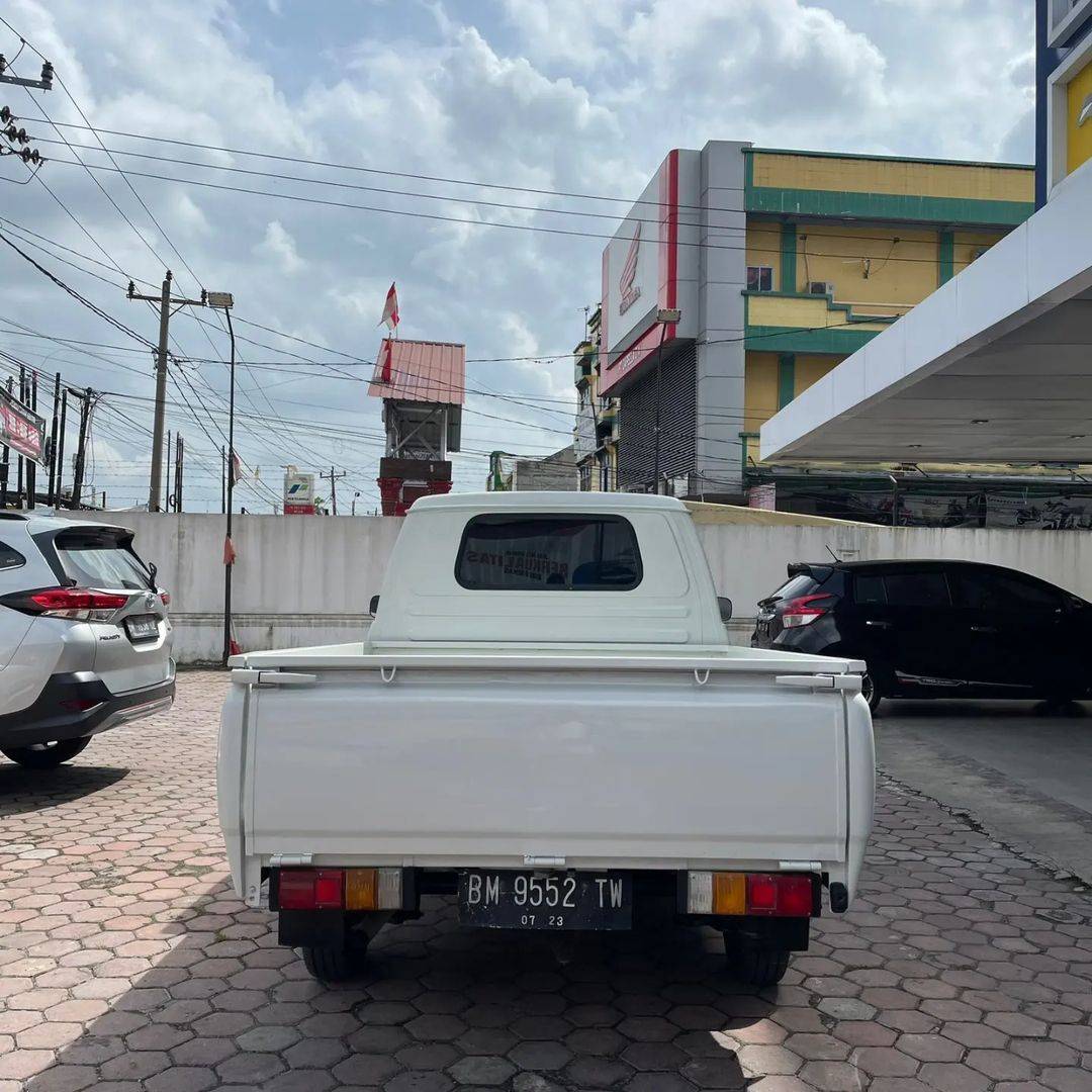 2018 Isuzu Panther 2018 Isuzu Panther
