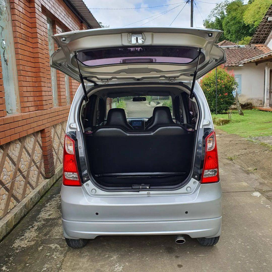 2014 Suzuki Karimun Wagon R 2014 Suzuki Karimun Wagon R