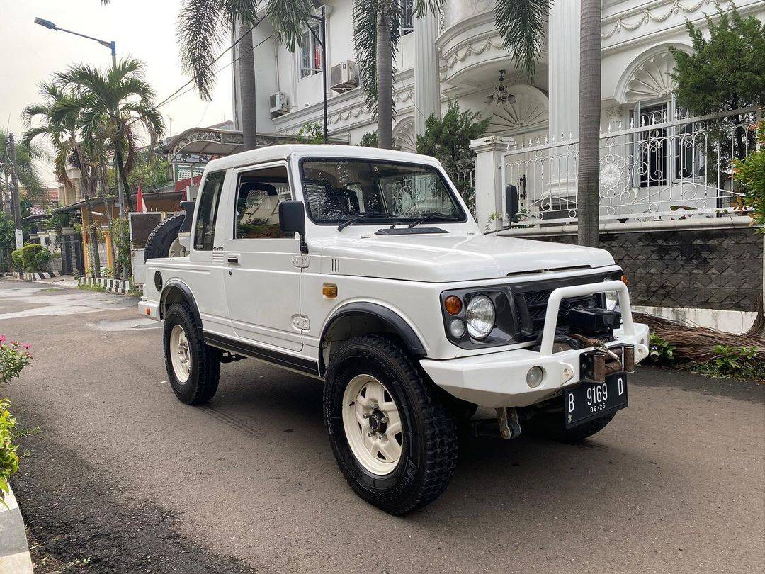 2004 Suzuki Jimny Single Tone MT 2004 Suzuki Jimny Single Tone MT