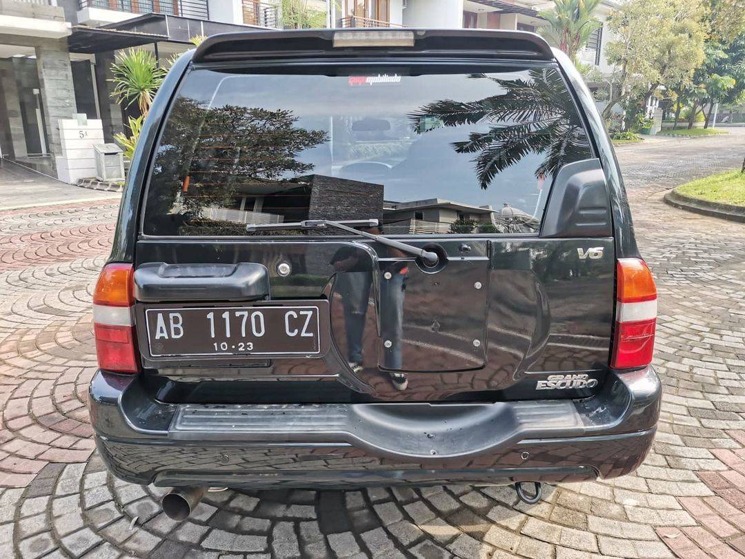 2006 Suzuki Escudo XL-7 2.5L AT 2006 Suzuki Escudo XL-7 2.5L AT