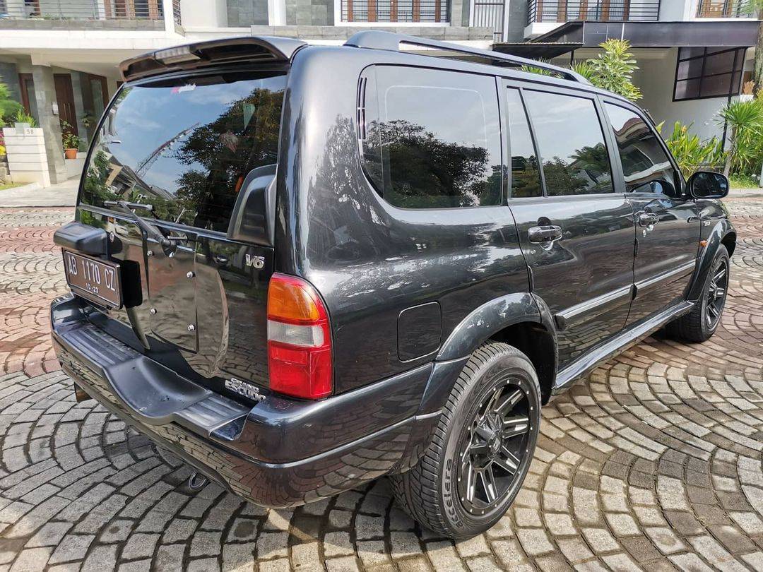 2006 Suzuki Escudo XL-7 2.5L AT 2006 Suzuki Escudo XL-7 2.5L AT