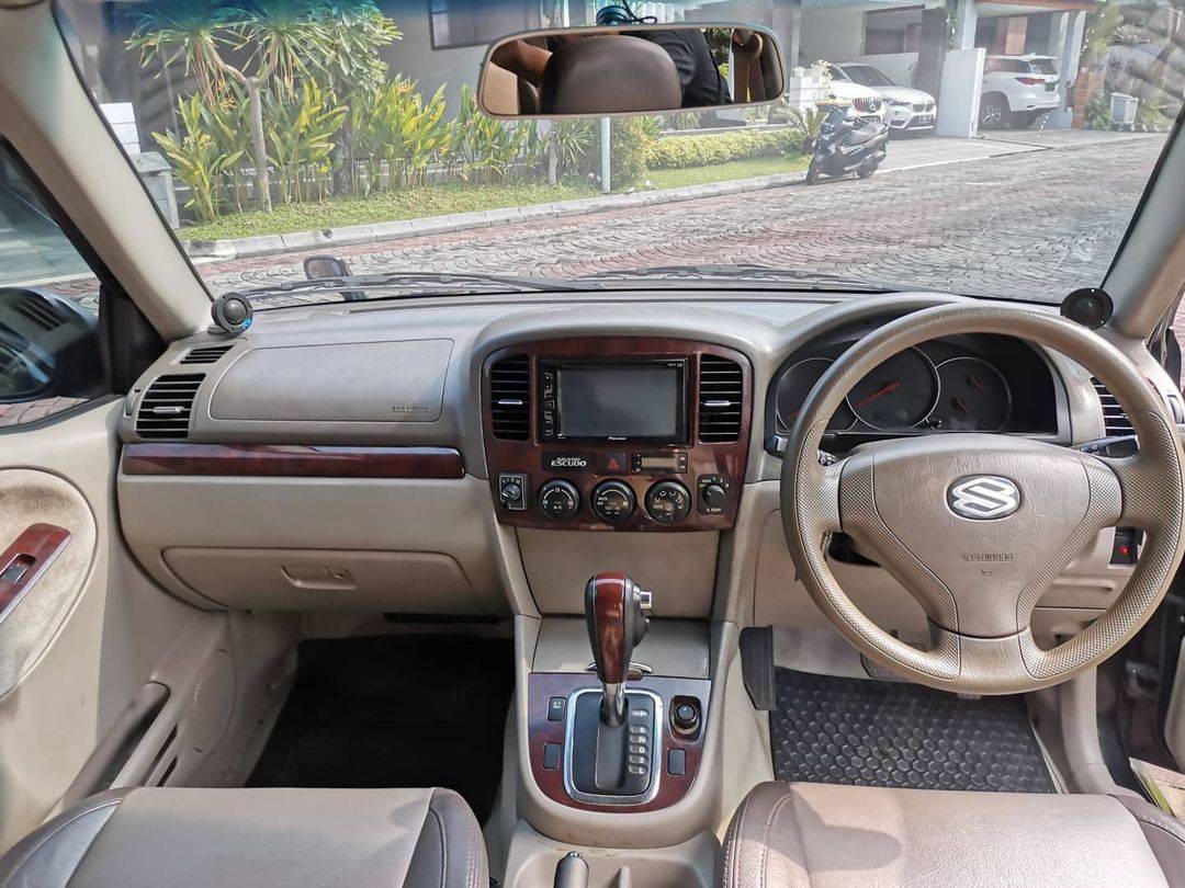 2006 Suzuki Escudo XL-7 2.5L AT 2006 Suzuki Escudo XL-7 2.5L AT