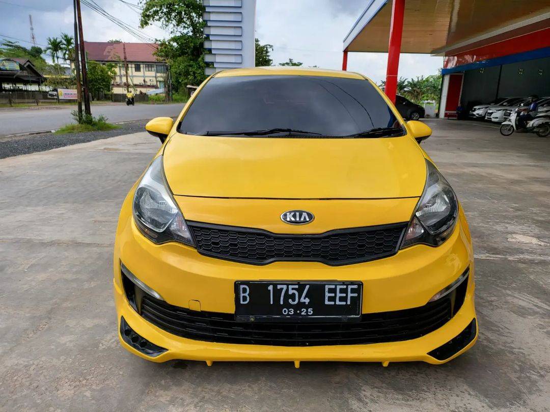 Second Hand 2015 Kia Rio  1.4L MT Second Hand 2015 Kia Rio  1.4L MT