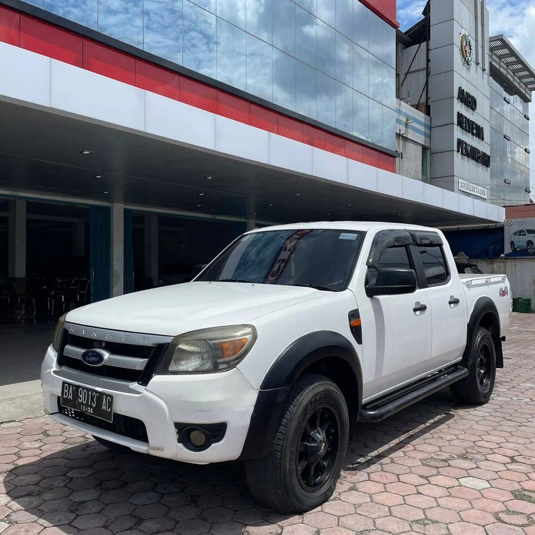 2011 Ford Ranger DC 2.5 XLT 4X4 MT 2011 Ford Ranger DC 2.5 XLT 4X4 MT