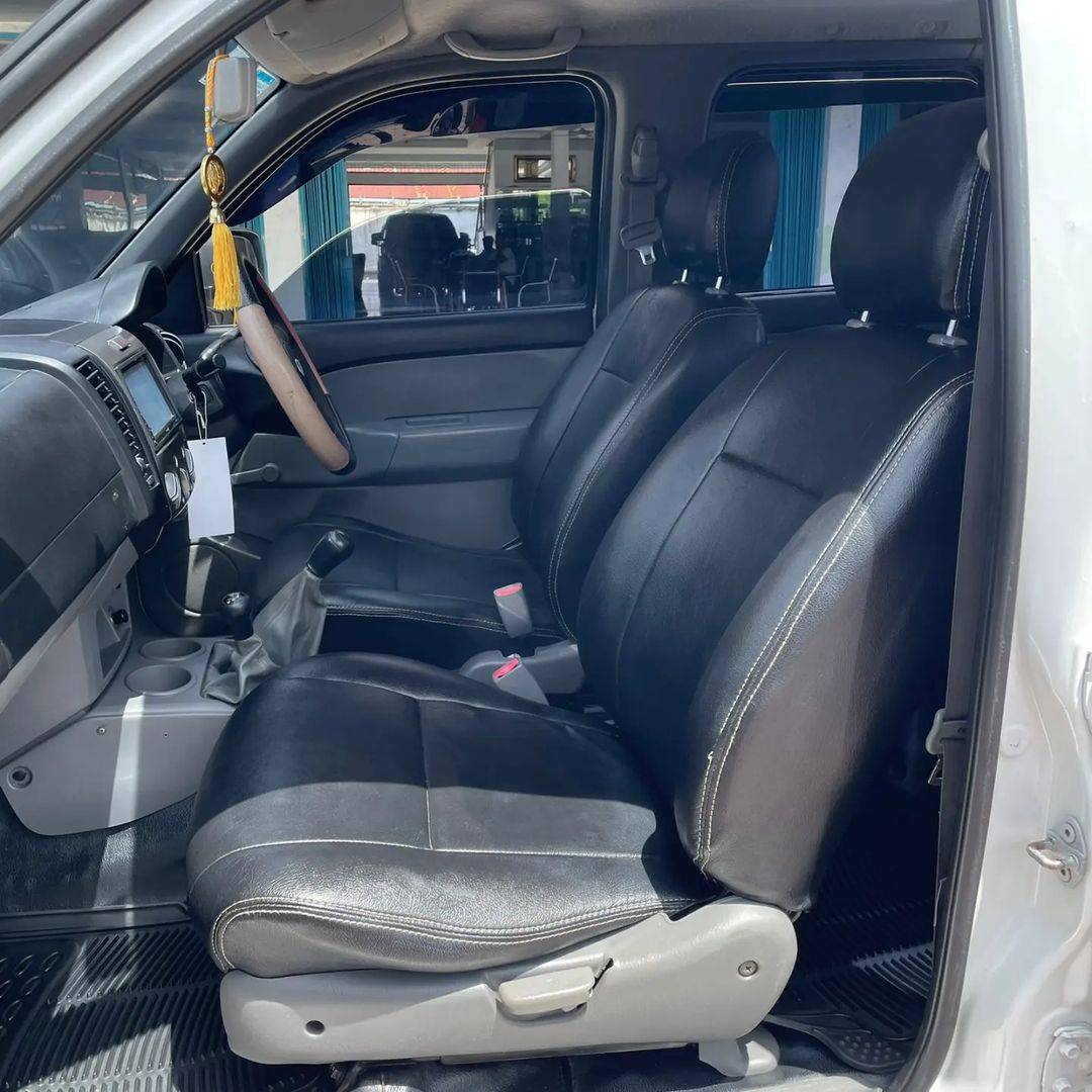 2011 Ford Ranger DC 2.5 XLT 4X4 MT 2011 Ford Ranger DC 2.5 XLT 4X4 MT