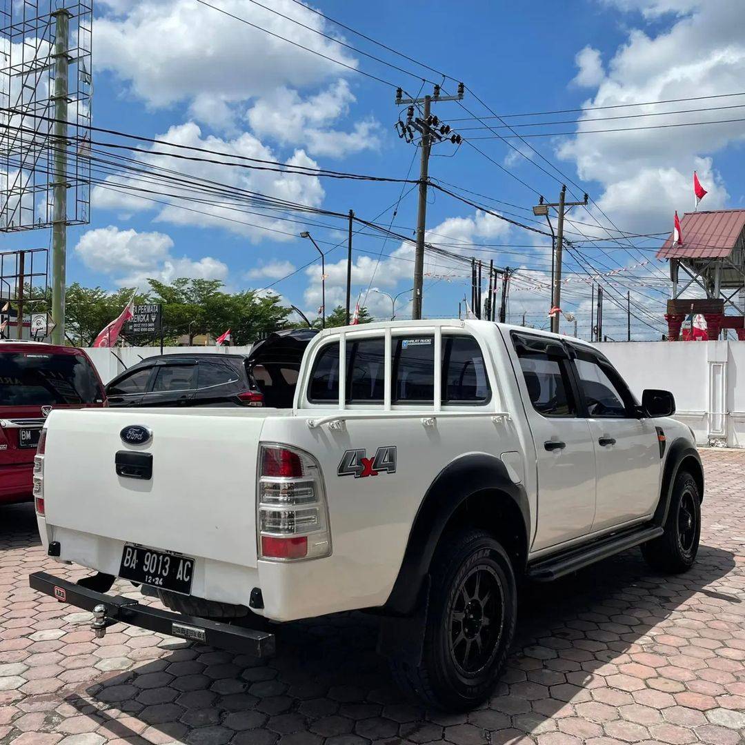 2011 Ford Ranger DC 2.5 XLT 4X4 MT 2011 Ford Ranger DC 2.5 XLT 4X4 MT
