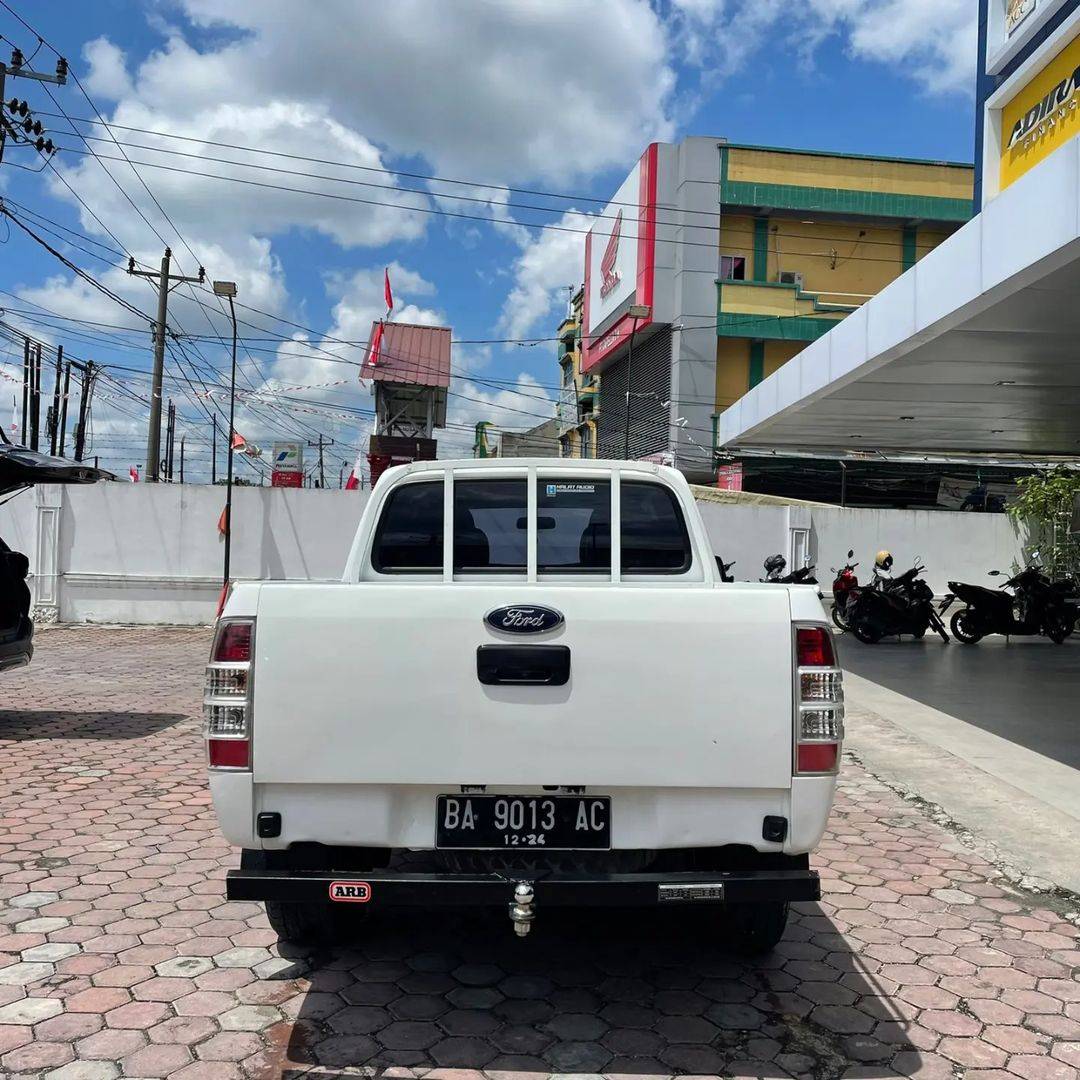 2011 Ford Ranger DC 2.5 XLT 4X4 MT 2011 Ford Ranger DC 2.5 XLT 4X4 MT