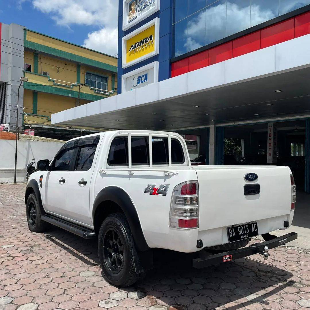 2011 Ford Ranger DC 2.5 XLT 4X4 MT 2011 Ford Ranger DC 2.5 XLT 4X4 MT