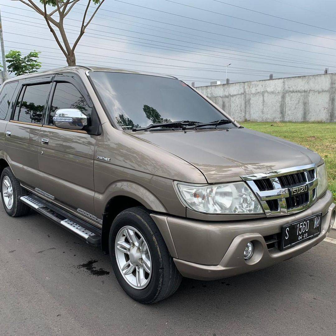 2010 Isuzu Panther LS 2.5 MT 2010 Isuzu Panther LS 2.5 MT