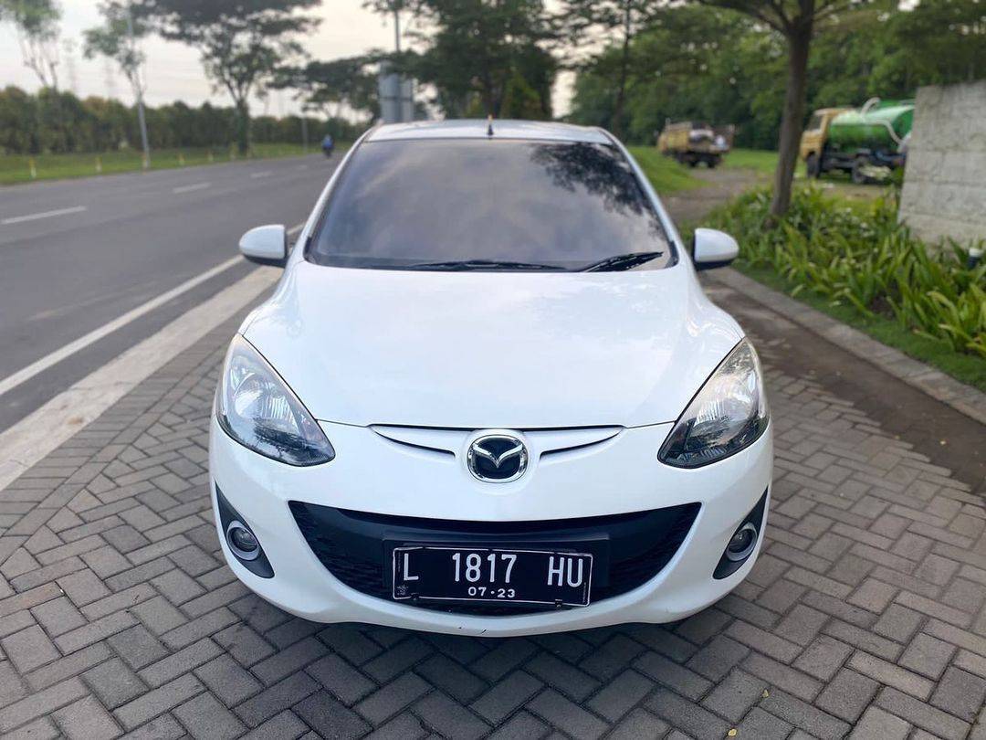 Second Hand 2013 Mazda 2 Second Hand 2013 Mazda 2