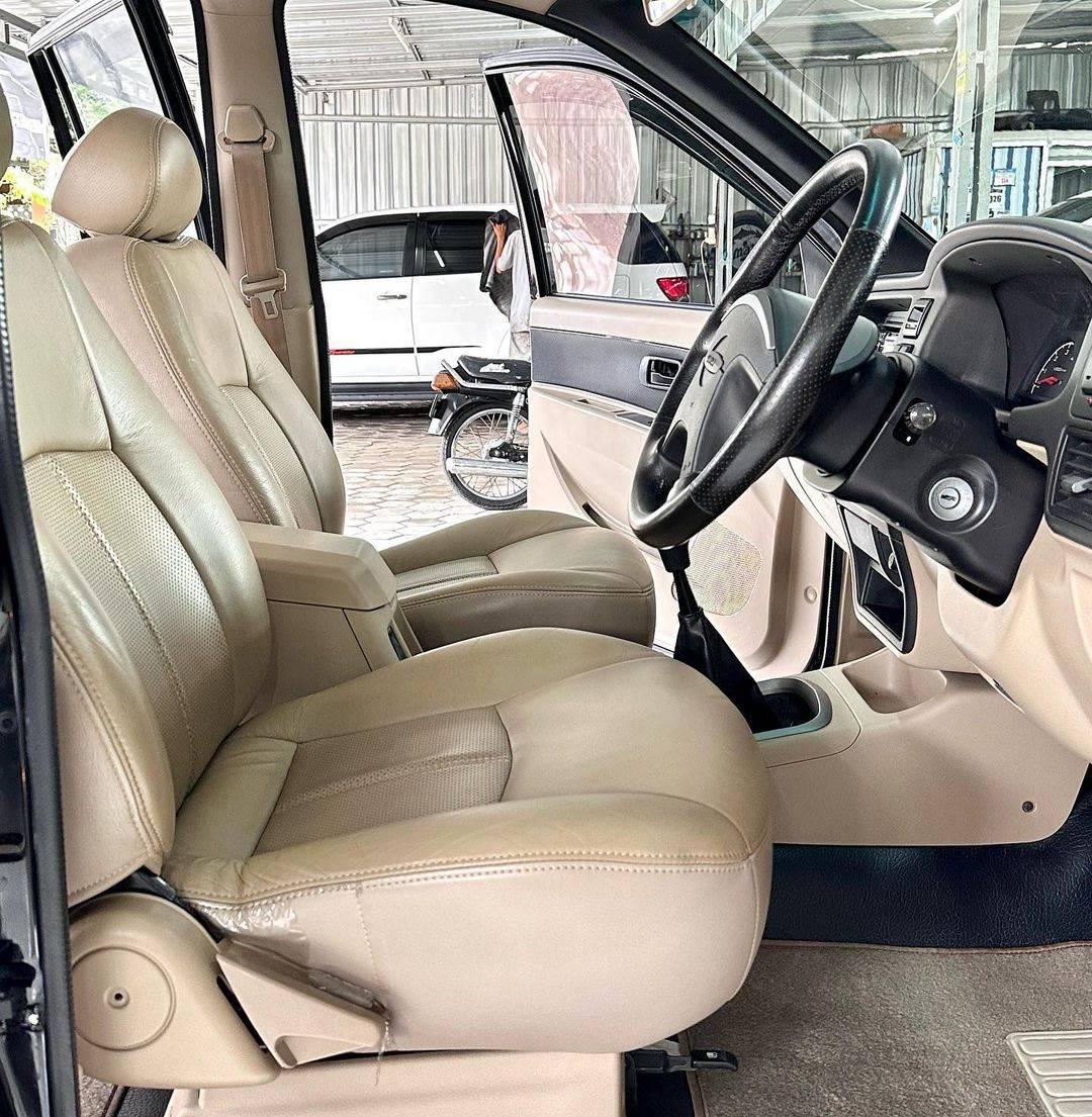 2012 Isuzu Panther 2012 Isuzu Panther