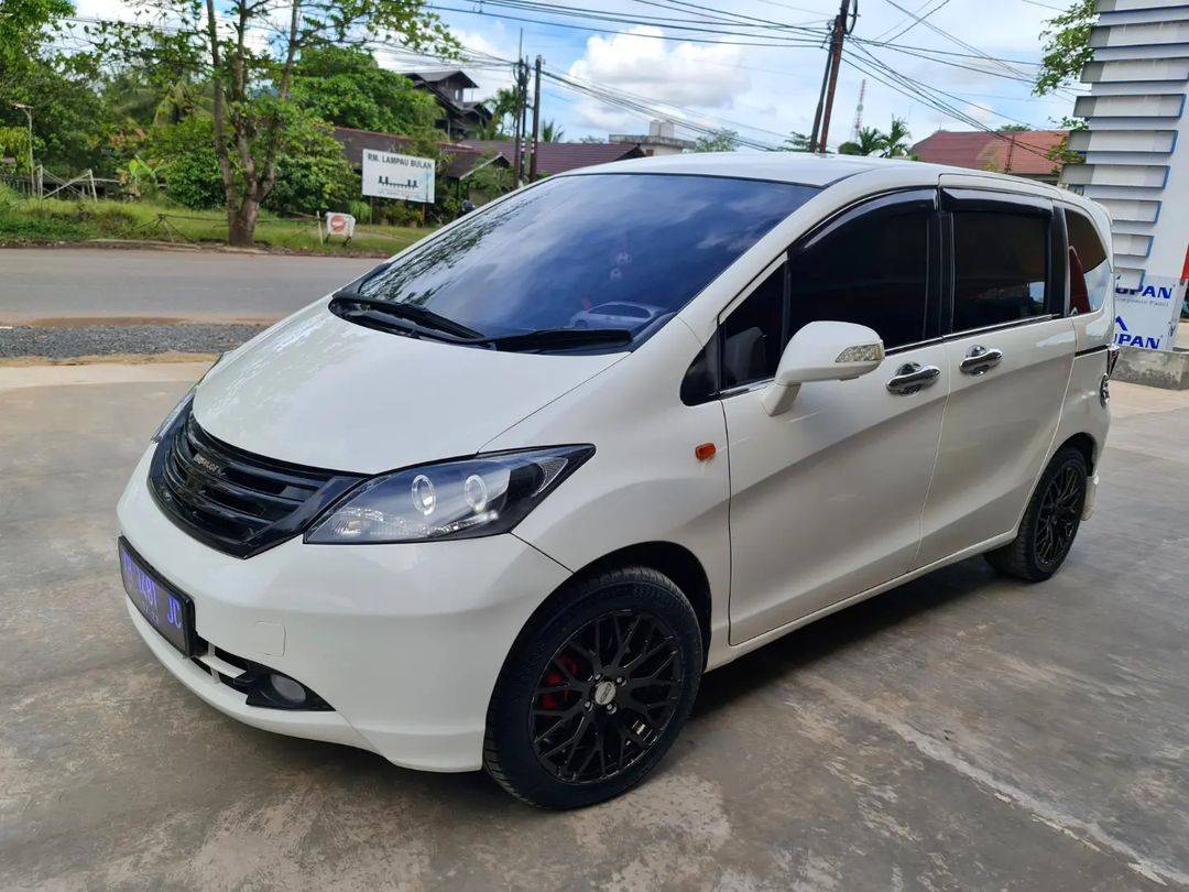 2010 Honda Freed 2010 Honda Freed