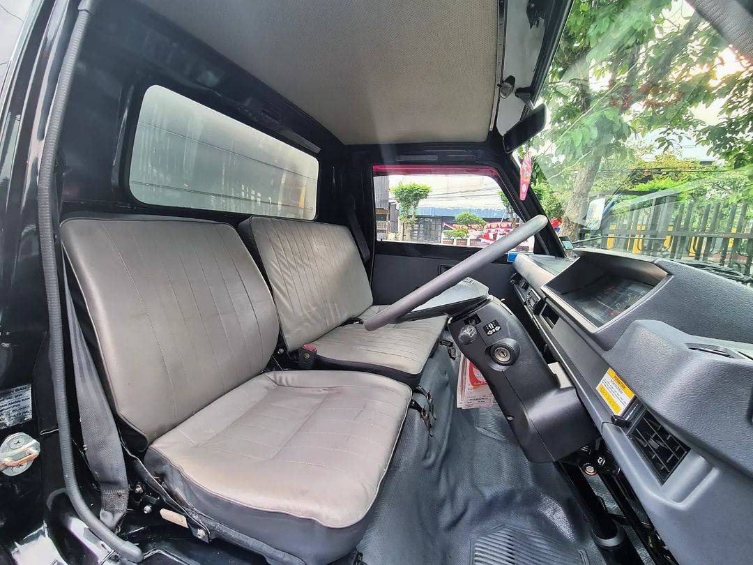 2017 Mitsubishi L300 2017 Mitsubishi L300